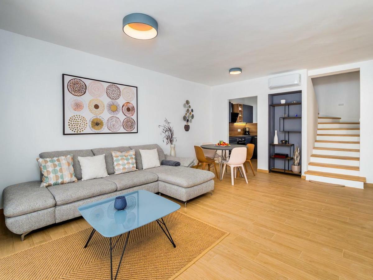 Villa Mondo Adria Njivice Buitenkant foto