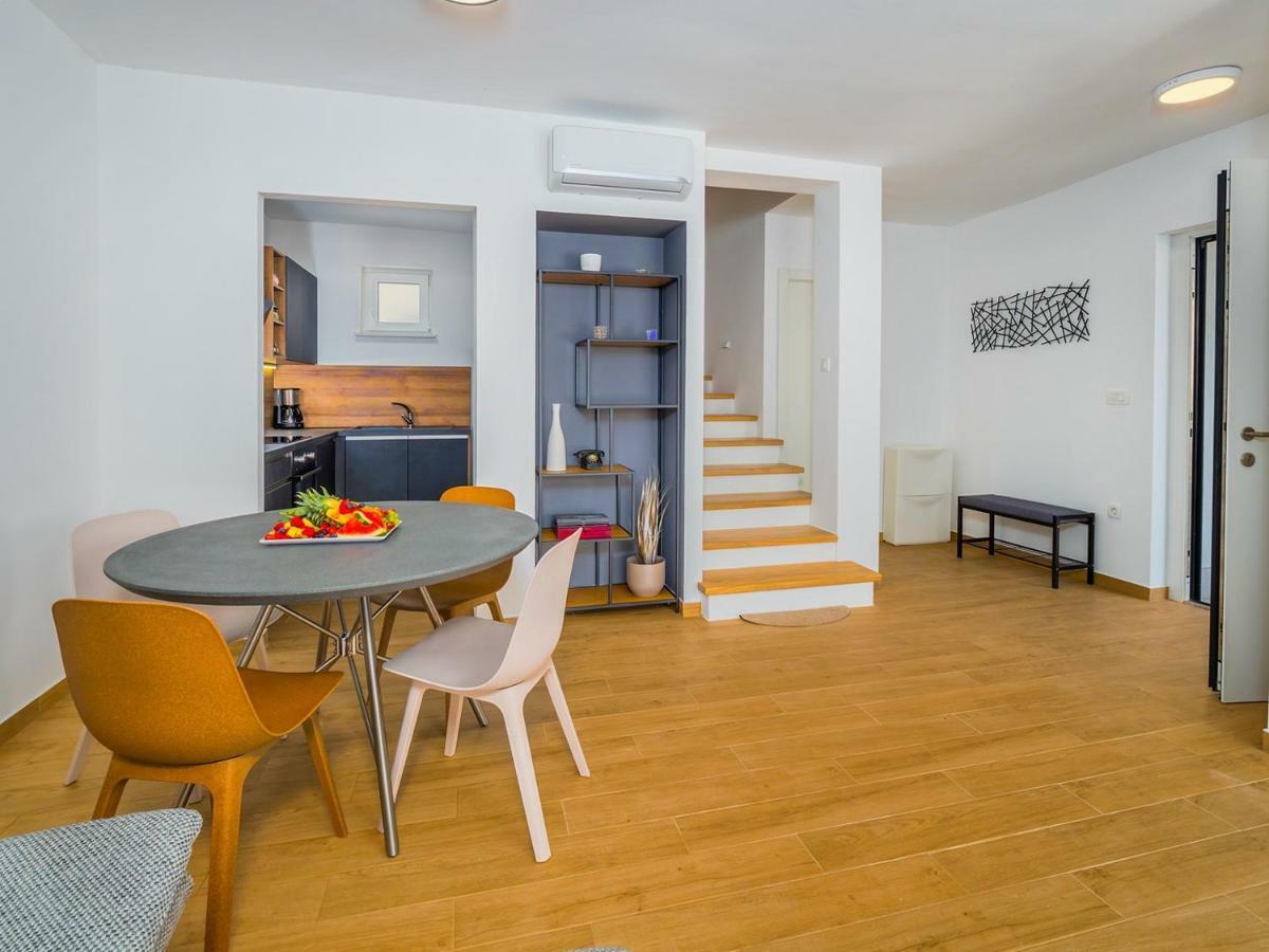 Villa Mondo Adria Njivice Buitenkant foto
